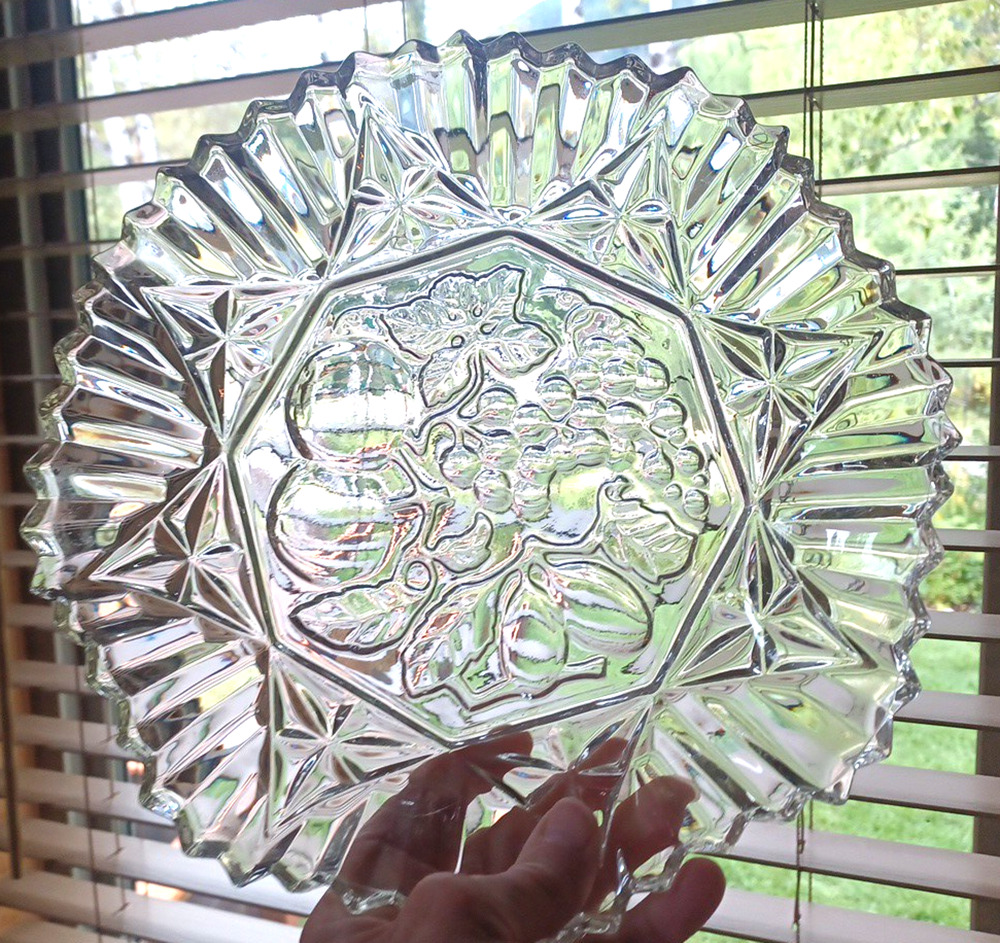 VTG 11x2 Federal Heavy Glass Pioneer Intaglio Sawtooth Ruffle Edge Bowl